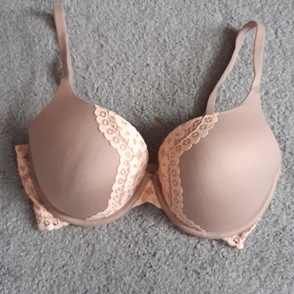 Never worn Victorias Secret bra